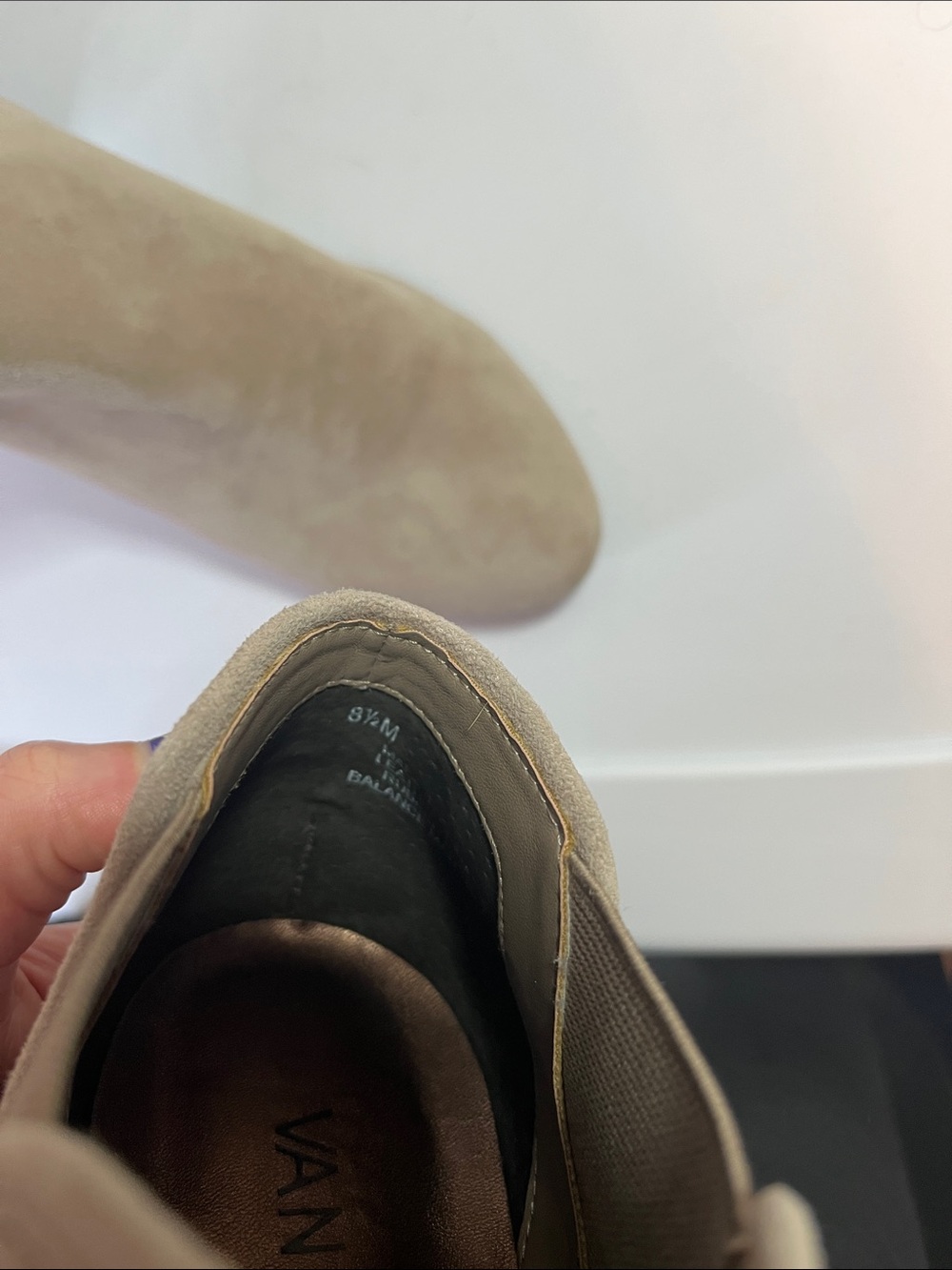 Vaneli Light Taupe Beige Suede Leather‎ Ankle Booties Size 8.5 - Picture 3 of 9